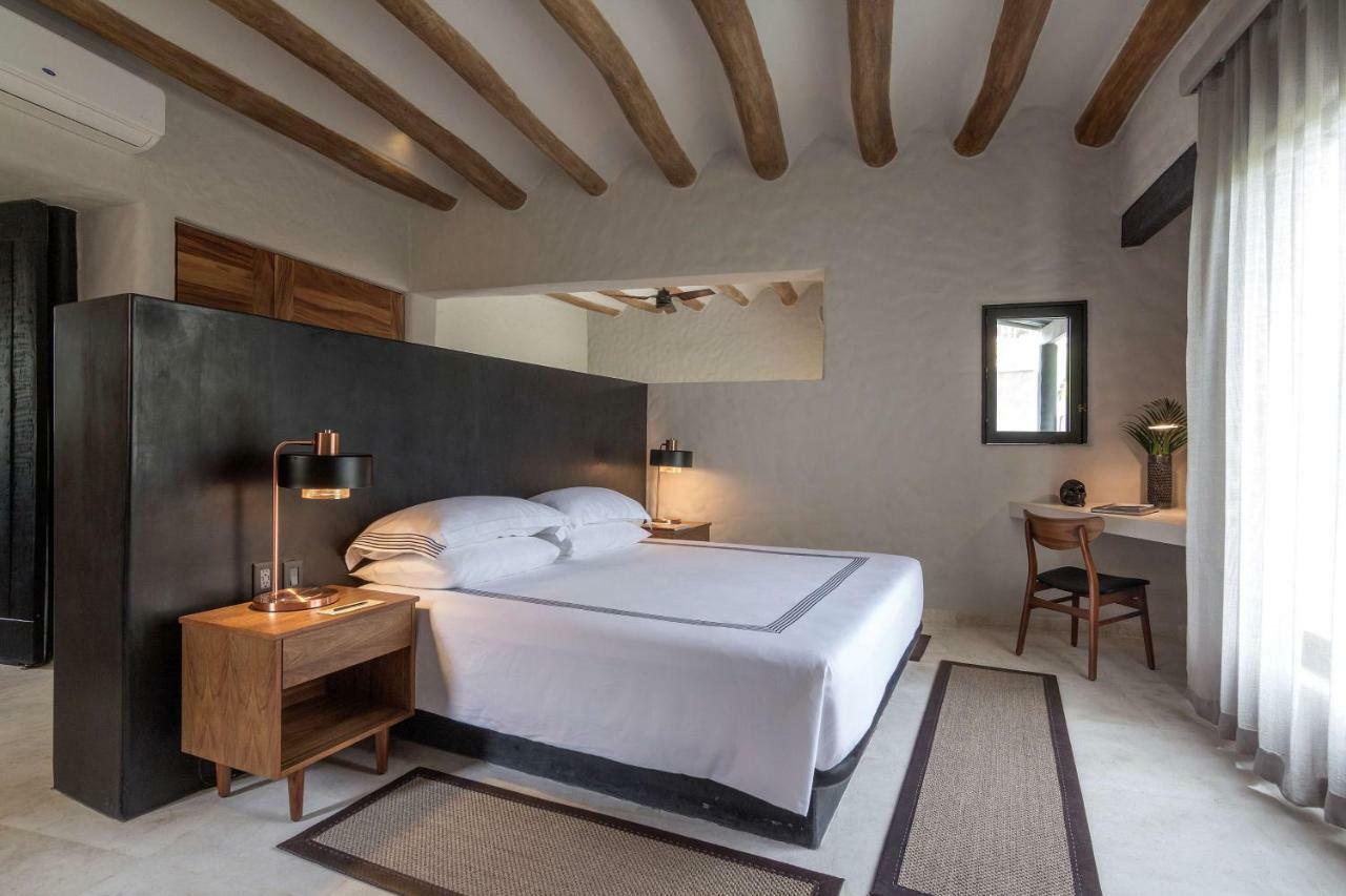 Thompson Zihuatanejo, A Beach Resort, By Hyatt Exterior photo